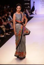 Model walk for Archana Kocchar Show at LFW 2014 Day 5 in Grand Hyatt, Mumbai on 16th March 2014